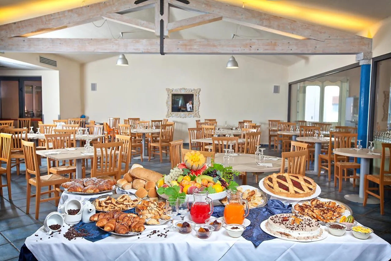 Hotel Club Baja Bianca San Teodoro  San Teodoro (Sardinia)