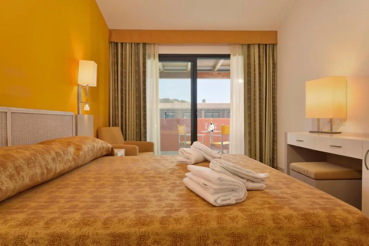 Hotel Club Baja Bianca San Teodoro